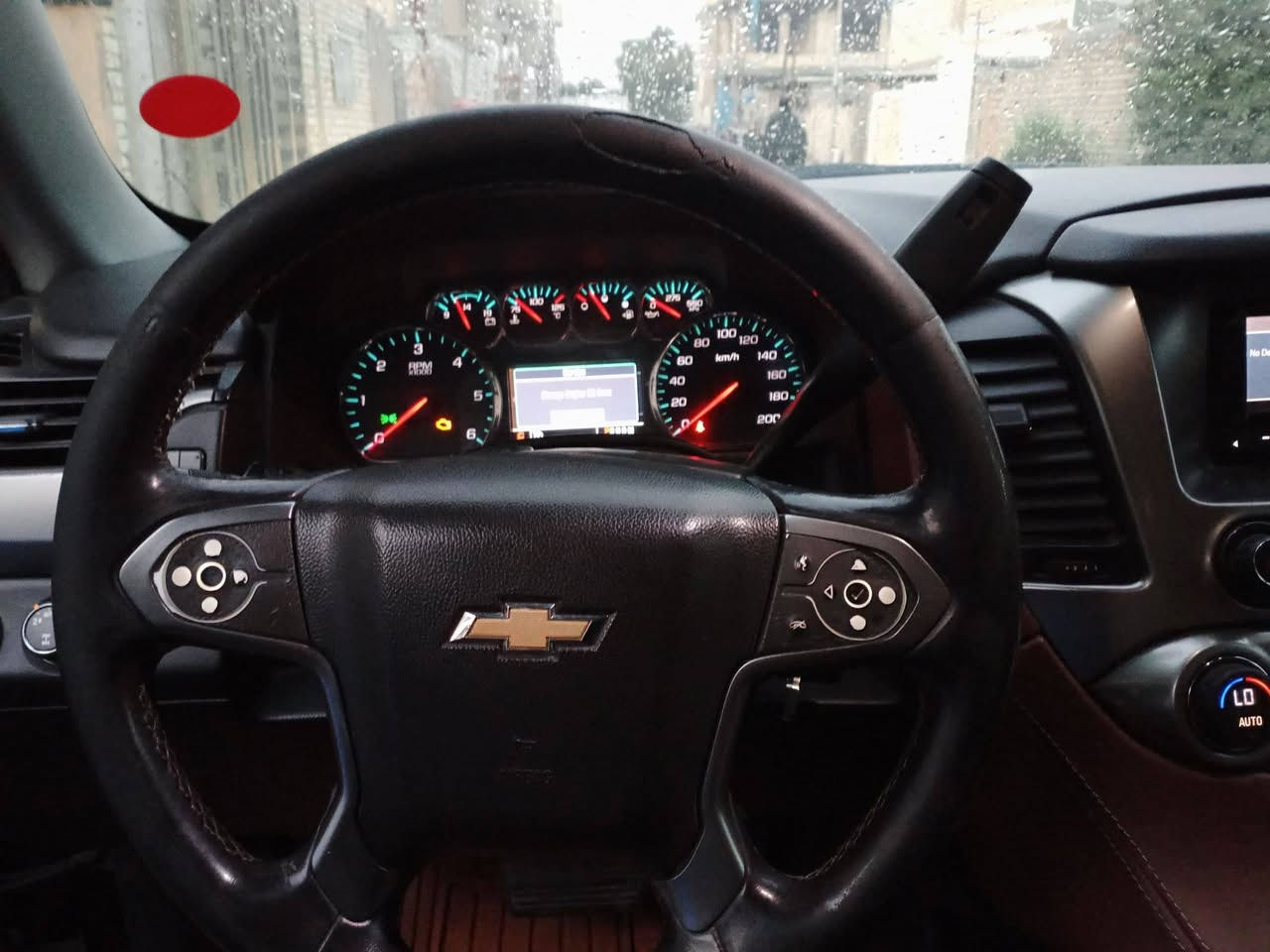 السلام عليكم عندي تاهو 2015 وارد امريكي اريد مراوس بالانترا 2011 او 2010 محرك 2000ا رقم الهاتف *********** عنوان السياره بغداد حي النصر
