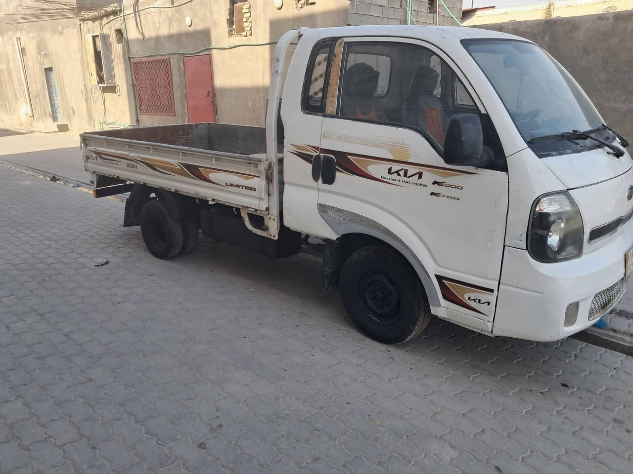 سلام عليكم كيه موديل ٢٠١٣ رقم ذي غار تحويل شرط مشروع وطني مكفوله من الضربه والصبغ والعيب الشرعي مكينه شرط لا تبخير ولا تنقيص حداديه جديده تخم تاير كهربائيات شغاله ملاحضه بيه دوس بهن صبغ فقط سعر ٧٥ وبه مجال لعنوان البصره ***********
