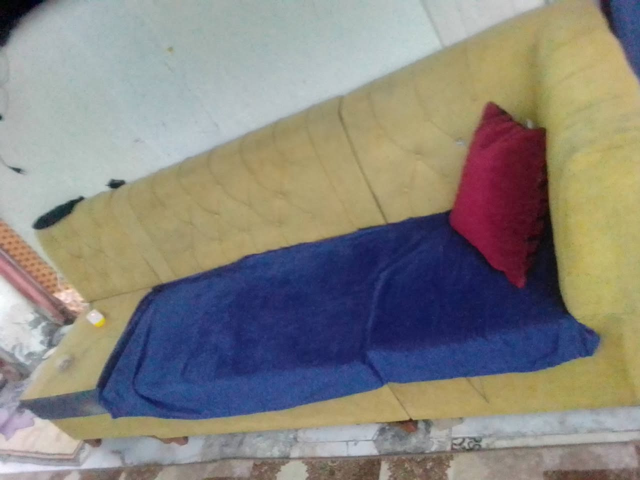 طخم لبيع سعره 150وبيه مجال وهذا رقمي ***********
