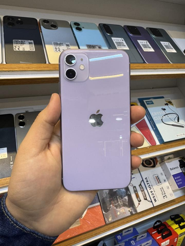 ايفون 11 عادي امريكي
مستبدل بطارية 100‎%‎ 
الجهاز وكالة على وضع الشركة 
***********
