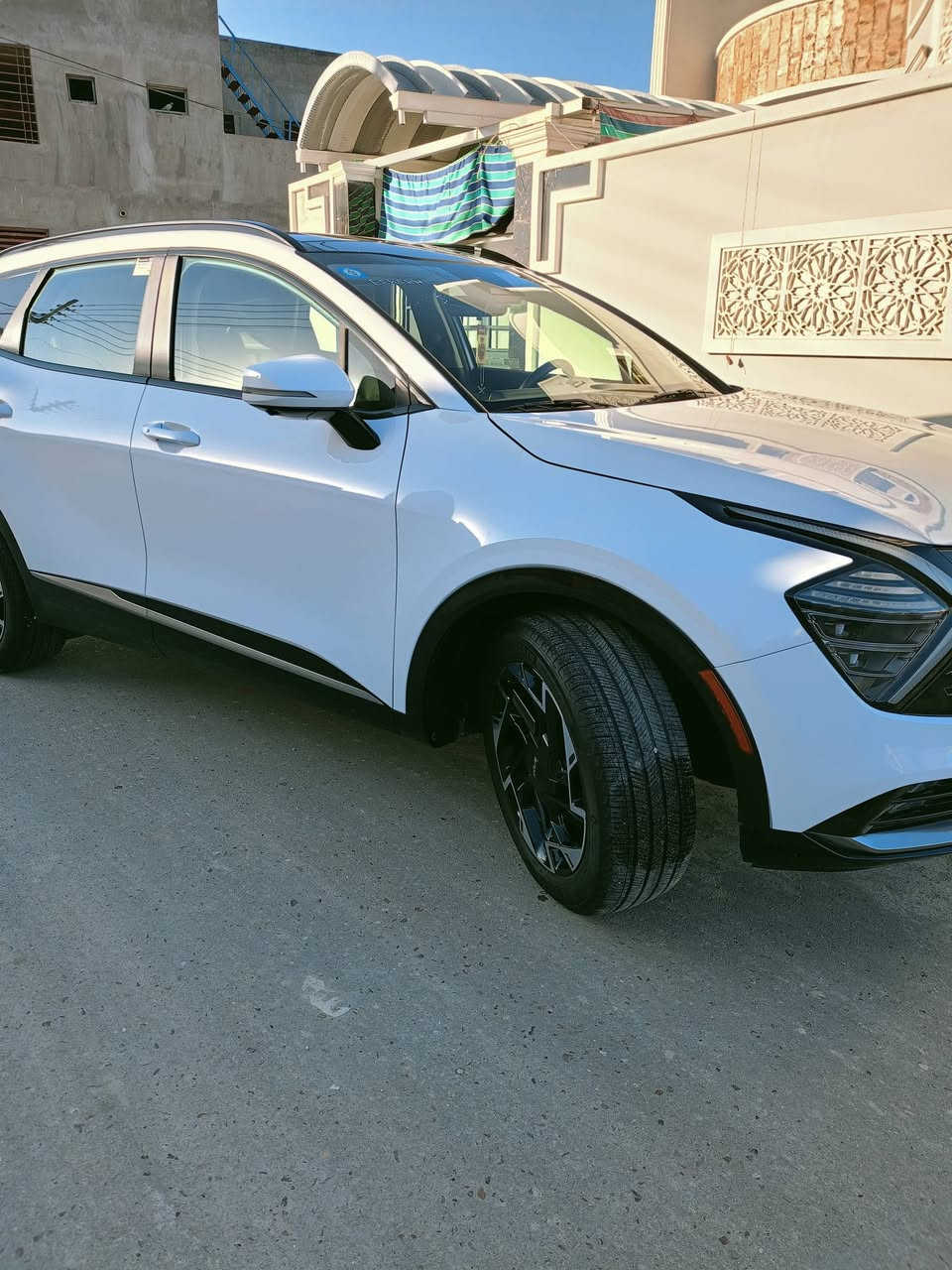 السلام عليكم
سبورتج برستيج موديل24 4x
 حجم لارج فئة 4X  اعلى المواصفات بيها فول من كل شي
5 كامرات 
سياره بيها سونارها  مرفق
مرقم  بابل شهداء
سيارة جديده ماشيه 14 الف محرك ٢٥٠٠ 
بانوراما طگتين
كشنات جلد 
جنطة گهرباء وتفتح من تقترب منها
بصمة ابواب وتشغيل وجنطة
فور ويل

تشغيل عن بعد

كراسي كهرباء

تدفئة كشنات تبريد كشنات

ستيرن تدفئة وجلد خياط

خزن كشن السايق ميموري

اشاير بالمري

 لايت اوتو

 اطفاء ذاتي

تبريد قطعتين 

 نزول منحدرات

مانع تزحلق

انظمة قيادة 

بلوجكترات

شاشة كبيره متصله وشاشة تبريد متغيره

عدادات ديجيتال

شحن موبايل امامي وبالكشنات الخلفيه

بل كار بلي واندرويد وكافة الخدمات

شحن وايرليس

انارة داخليه لمس

 لايت زينون لد امامي

بك لايت لد

حساسات خلفيه اماميه

رادارات جانبيه اماميه خلفيه

ويل كب حجم 19 

توقف ذاتي

هاند بريك دگمة

 وبعد بيها هواي مواصفات

السعر 235 

***********
