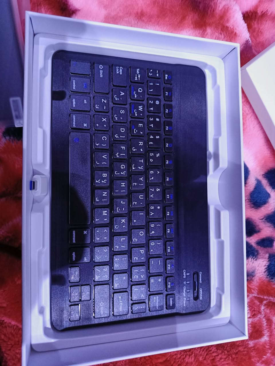 سلام عليكم 
للبيع ايباد او مراوس 
سعر 150الف بيه مجال  
للاستفسار ***********
مكاني بغداد حي عامل 
يوجد توصيل
