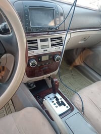 سوناتا امريكي موديل 2006 مكينه 6 اسلندر رقم كربلاء شاشه اصل ايطار الدش...