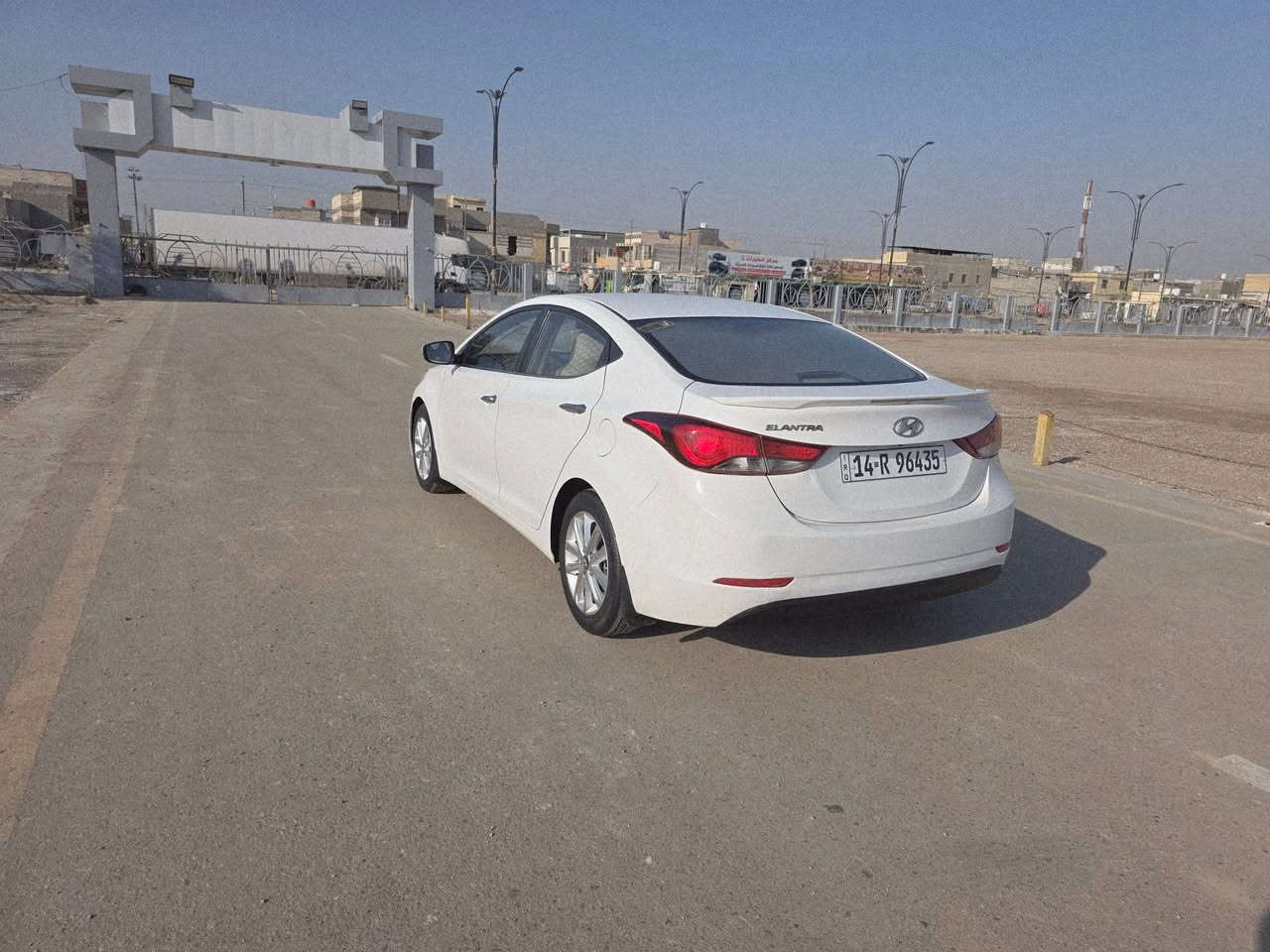 النترا خليجي مديل ١٦ رقم بصرة جديد سنويه جديده محرك ١٨٠٠ دوش سياره جديده وجاهزه من كلشي مكفوله من الضربه وتبدل وصبغ كفاله عامه سياره فول موصفات سعر ١٢٠ هاتف *********** عنوان بصرة محرك وكير وحماده وتبريد جاهزه
