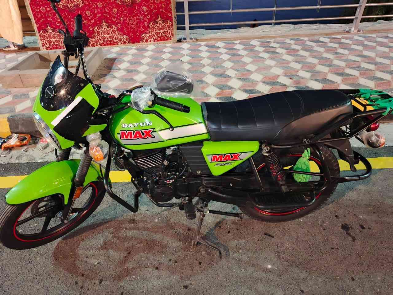 دايوان مرقم موديل ٢٣
بعدهي كارتون تحويل ثاني يوم 
مكاني كوت للاستفسار 
***********
