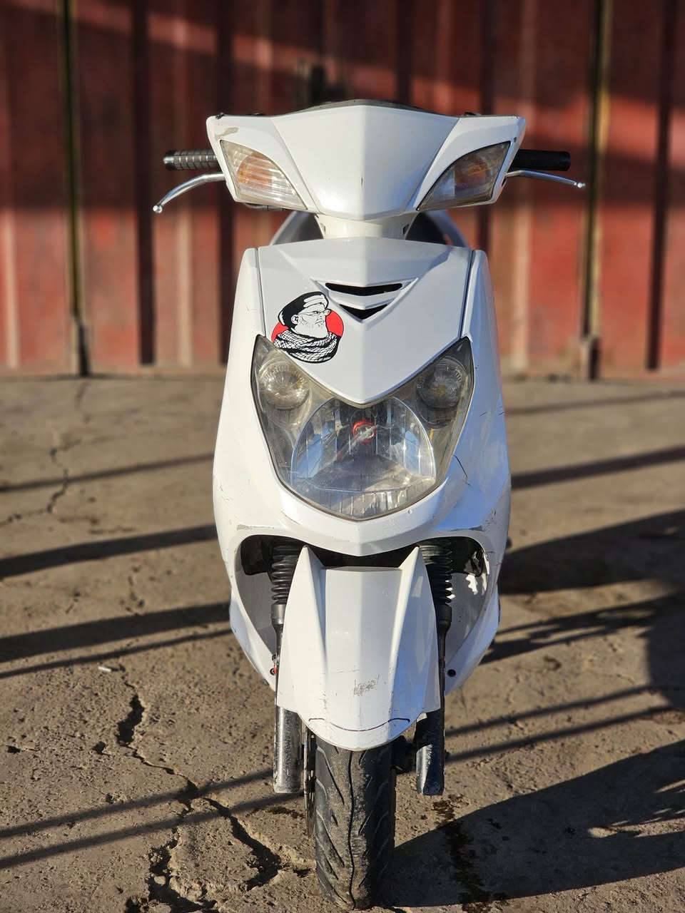 السلام عليكم سكنس فحل كابريتر كوري
الدراجه بلاديه سلف هندر كهربايات كله شغاله نكره الدراجه المكينه متسمع صوته كله جاهزه بيه بس الهورن محترك والدشبول يشتغل بس ميقره والباقي كله شغاله الدراجه احله من الصور وتجي تكلب وشوف النضافه بعينك عارضه ب٧٠٠وبيه مجال مكان البياع تقاطع درويش ***********
