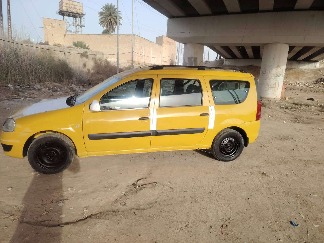 السلام عليكم خوان سيارة رينو 7 راكب مديل 10 سيارة نضيفة كهربيات كلة شغالة مكنية بيها خيط بخار و جاملغ صبغ حزام باقي كلة كفالة السعر 45 بيها مجال المكان السماوة قضاء الهلال الستفسار ***********
