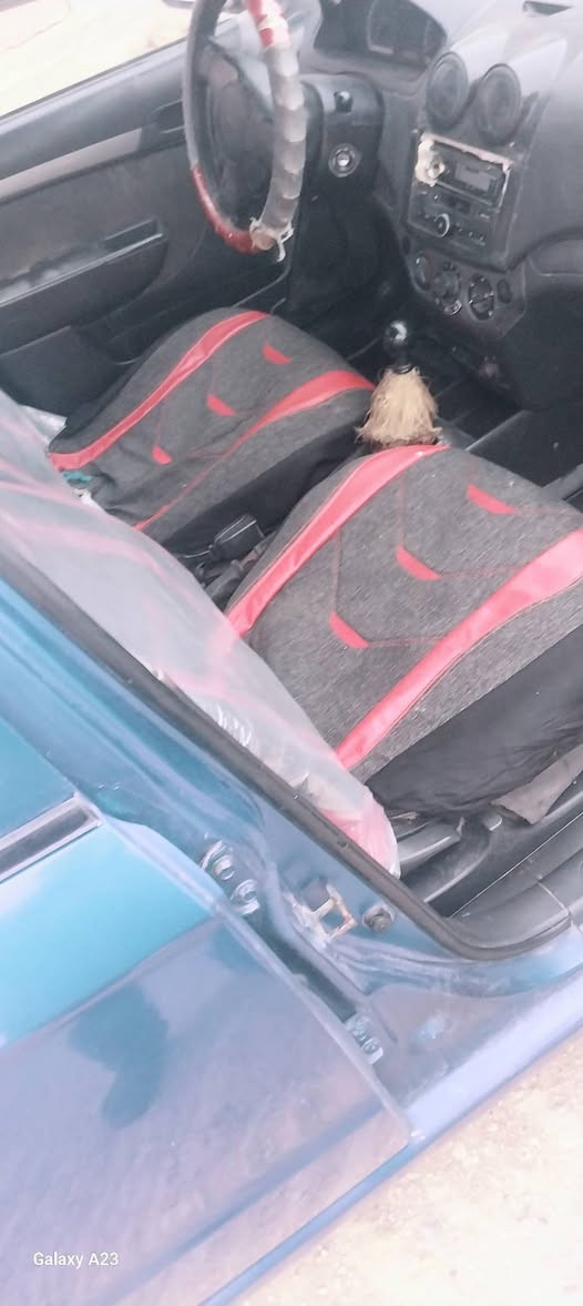 سلام عليكم  افيو ٢٠٠٨ خليجي كير عادي  السيارة كير مكينة تحويل وكالة مكفول لون ازرق ماابيها اي نقص رش عام بدون حادث نهائيا جاهزة حدادية تخم تاير للإستفسار اكثر الاتصال ع *********** السعر٤٥ وبيها مجال المكان واسط الزبيدية .............
