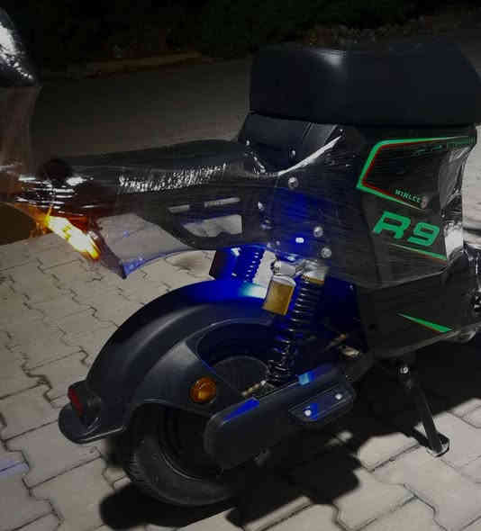 السلام عليكم  R9  للبيع 2026 فول مواصفات1اربع نمر تمشي 109 حقيقي 80 قبل 15 يوم اشتريته بعده زيرو ماشيه 60 كيلو من شركه ولني من حيدر النيار وياه بصمه وكرتين ومفتاح الله شاهد نضيفه جدا والسعر 550 وبيه مجال والعنوان بغداد الحسينيه مال راشديه وتواصل عل فيس ورجاء المو شراي لا يراسل رقم الخاص ***********فقط واتساب
