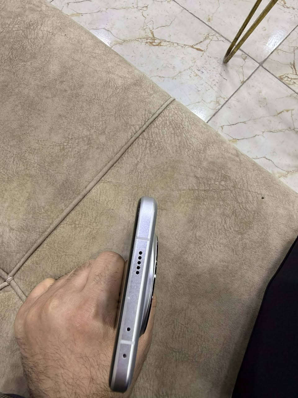 سلام عليكم ورحمة الله وبركاته للبيع مكفول من اي خلل مكاني الديوانية يوجد توصيل حسب الإتفاق سعر نهائي 850  ***********
