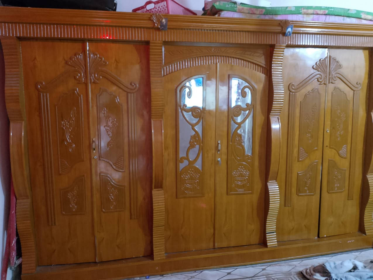 سلام عليكم كنتور اللبيع ست بيبان المكان البصره حيانيه السعر 600الهاتف ***********
