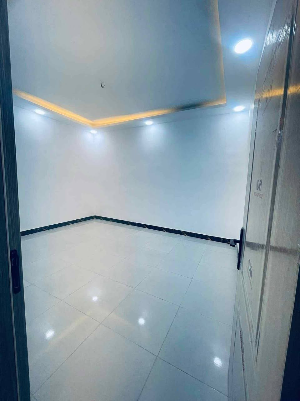 بيت 100م قاطين حديث منطقة دور الزراعة للبيع او المراوس منطقة اللقمانية حصرا السعر 78 مليون *********** واتس مفتوح
