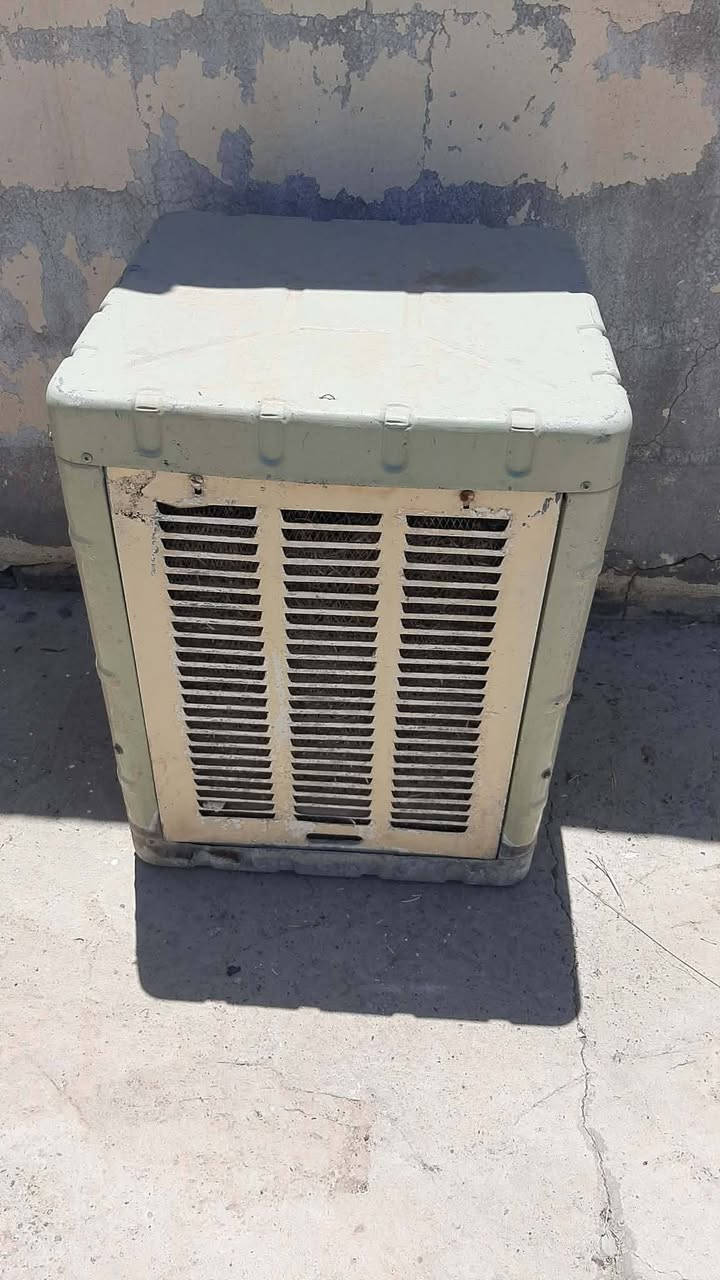 مبردة واحد ونص للبيع شغال طلقة وحدة
السعر 30 الف


**إذا كنت صاحب هذا الإعلان وتريد حذفه لأي سبب، رجاءا أرسل رسالة إلى الدعم الفني**