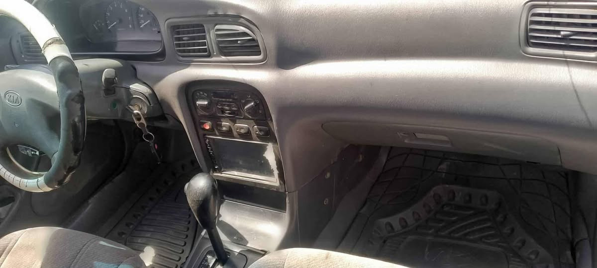 السلام عليكم سياره كريدوس ١٩٩٦ رقم بغداد نظيفه ترايك للبصره سعرها ٣٢ ورقه للأستفسار الاتصال ع رقم ***********تفضل
