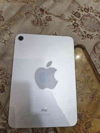 ايباد مني 6 جهاز مكفول كارتونه وياه ذاكره 64 سعر 350 قفل عنواني بغداد ...