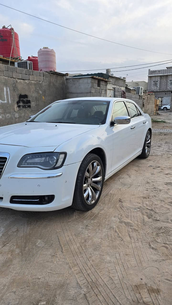 السلام عليكم أوباما 2013 للبيع
سياره نظيفة وجاهزه حداديه جديدة تبريد شغال سعرها 
( 90 ) ورقه السياره ( كلك ) للاستفسار ***********
