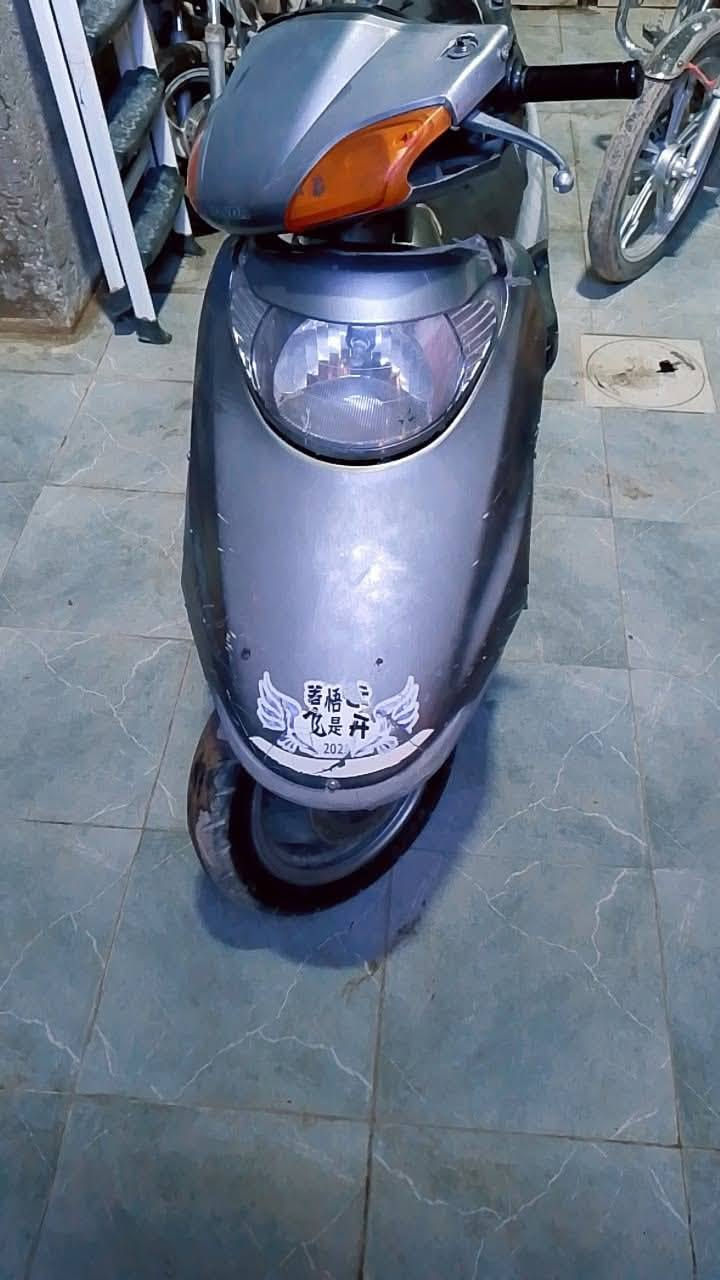 سلام عليكم دراجه سبيسي دراجه نضيفه شغاله محرك نضيف كهربائيات شغاله للستفسار عله هذا رقم ***********4 واتساب بسعر 250
