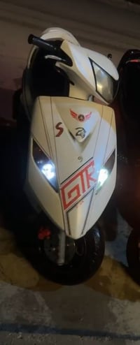 كفرات البلاد • كلچ امامي • موتوسيكل