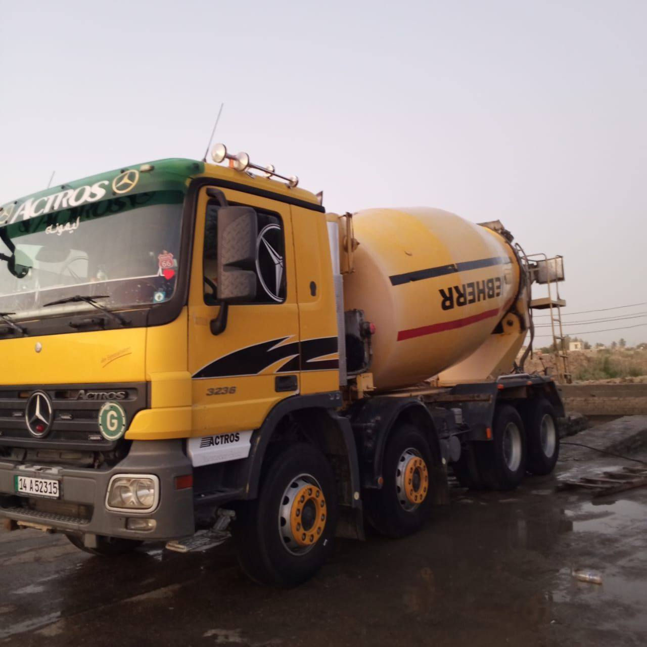 للبيع 
الصفرة 2008 معلاية 18 كير كهرباء جي اف 10متر 
البيضة 2007 معلاية 18 كير كهرباء جي اف 10متر 
السيارات جاهزات للشغل وتاخذهن من جوة المعمل 
السعر 10وبي مجال 
***********
