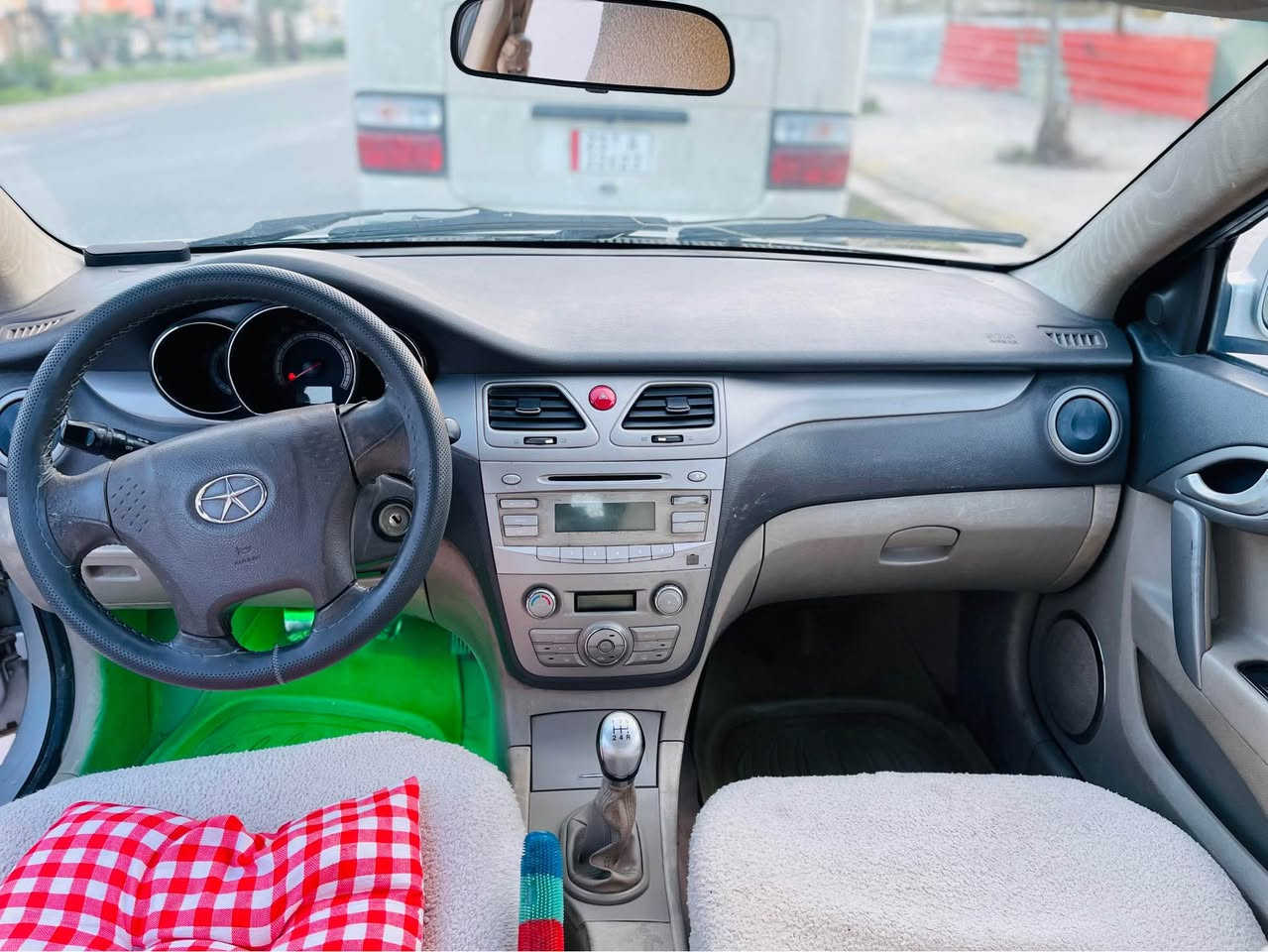 جاک  حەجم گەورە مۆدیلی ٢٠١٢ بی بۆیاخ بی دەعم و لێدراو گیرو مەکینەی بیلاد لانسەر سەنەوی تا ٢٠٣١ تازەیە بەناوی خۆمانەوەیە تایەی تازەیە بی تەقەو رەقەیە تەبرید ساردو گەرمی بەشەرت ناو دەری زۆر جوانە بی مەسەرەفە سەیارەکە سعری ٥٥ گەلاو معامەلە  شوێن هەلەبجەی تازە 
ژ.م *********** ڤایبەر و واتسابی لەسەرە السليمانية, العراق
