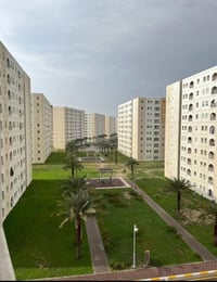 شقه 120 شرقي مع الاثاث  فول اثاث مدفوعة الثمن من صاحبة الشرعي بدون دلا...