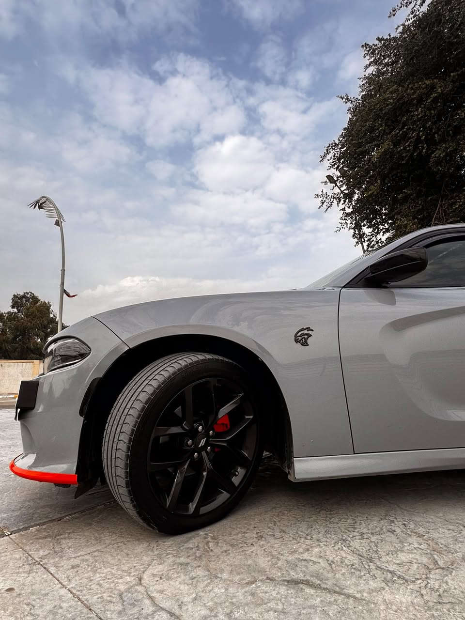 للبيع او مراوس

سلام عليكم 
جارجر 2020 لون مميز🪬
مواصفات sxt فتحه كشن كهرباء شاشه جبيره 
حادث مرفوق مع المشور جاملغ امامي وباب كلير وشخط جاملغ خلفي صار كلير بس 
محرك كير مكفول 
ماشيه 65 ميل 
تحويل ثاني يوم 
السعر205$ مجال بسيط 
العنوان بغداد الحريه 
الهاتف 
***********

