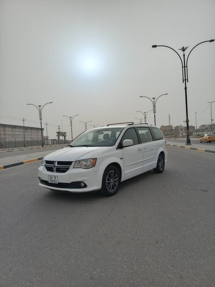 السلام عليكم (***********)
للبيع او مراوس دوج كرفان وارد امريكي كفاله عامه سياره فول مواصفات 
كشنات جلد تحكم ستيرن شاشه كامره دواره بيبان كهرباء وهواي بعد بيها مواصفات سياره جاهزه مكينه وكير وحداديه تبريد خير من الله تحويل ثاني يوم مكانها البصره سعرها (173) وبيها مجال بسيط مامتواجد بلنت اتصل وتدلل (***********) البصرة, العراق
