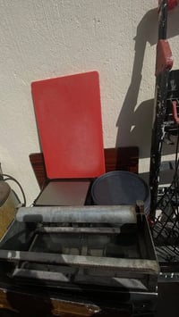 غراض للبيع   تختة تقطيع ١٥ ألف   قلاية زيت ٢٥الف   ستان روله ١٥الف   ص...