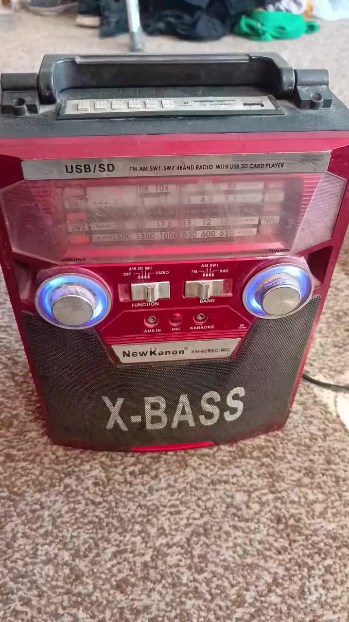 راديو +ام بي ثري قديم
معه راديو صناعه يابانيه ثنينهن سعرهن 35الف شغالات مثل ما موضحات بالفيديو نضيفات


**إذا كنت صاحب هذا الإعلان وتريد حذفه لأي سبب، رجاءا أرسل رسالة إلى الدعم الفني**