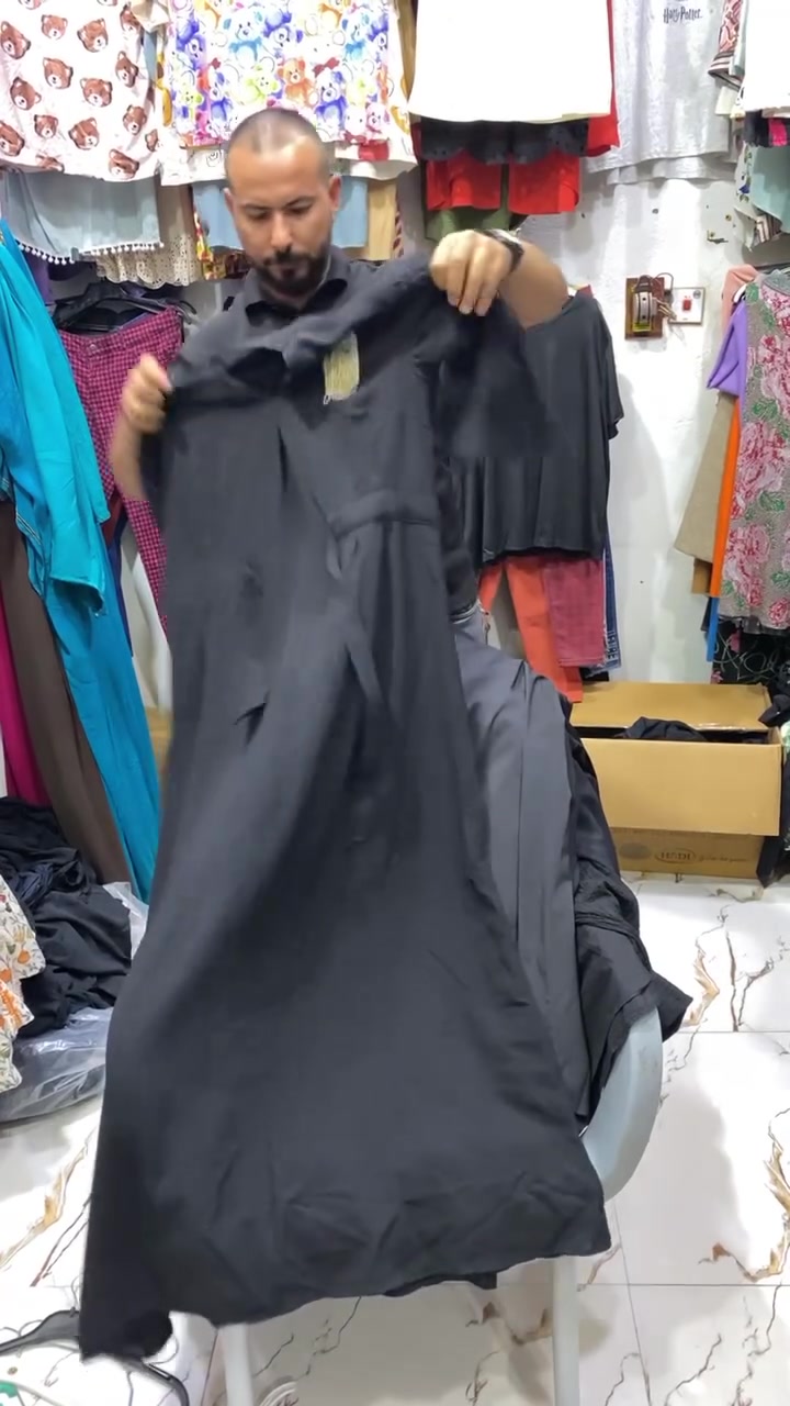 👈لانتعامل بالدين مطلقاً 👍
 تلبسين الأسود 🫶كنِك ضلمّة الليل، وتشرقين كالقمر فوق السحابة.""👩🏼سيدتي.🫰. الأسود يليق بكِ، وبكل 😍تفاصيله يبرز جمال حضوركِ.""لأن الأناقة لا تكتمل إلا بكِ؛ اخترنا لكِ قطعاً تخطف الأنظار باللون 🫣الأسود الساحر."👉
سجاد الجشعمي للابسة الوربية 
***********
