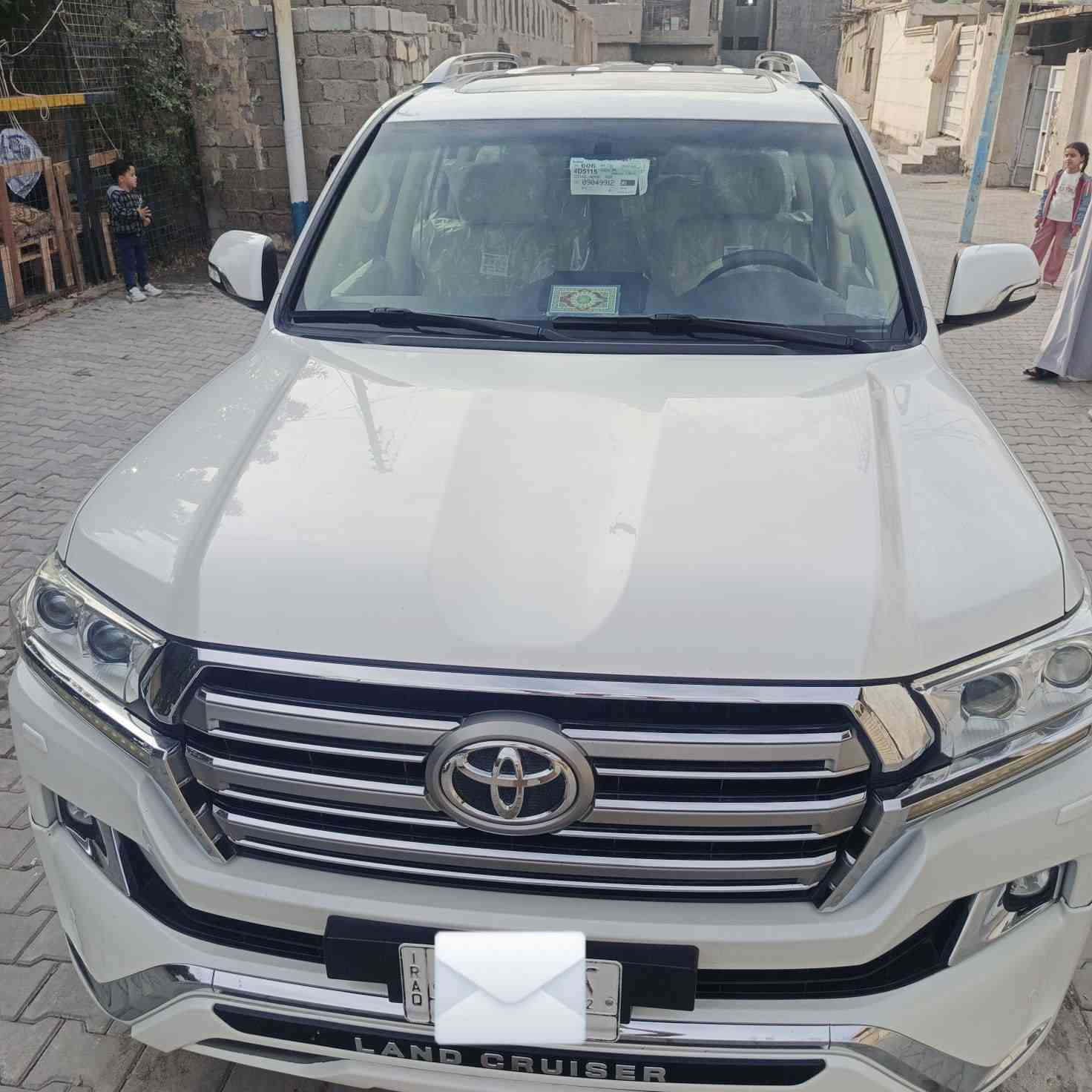 سلام عليكم
لاندكروز 2017 فول 
ومكفوله من ضربه وصبغ وتبديل مكينه 6
رقم بغداد 
عنواني بغداد المحموديه
هاذه رقمي ***********
