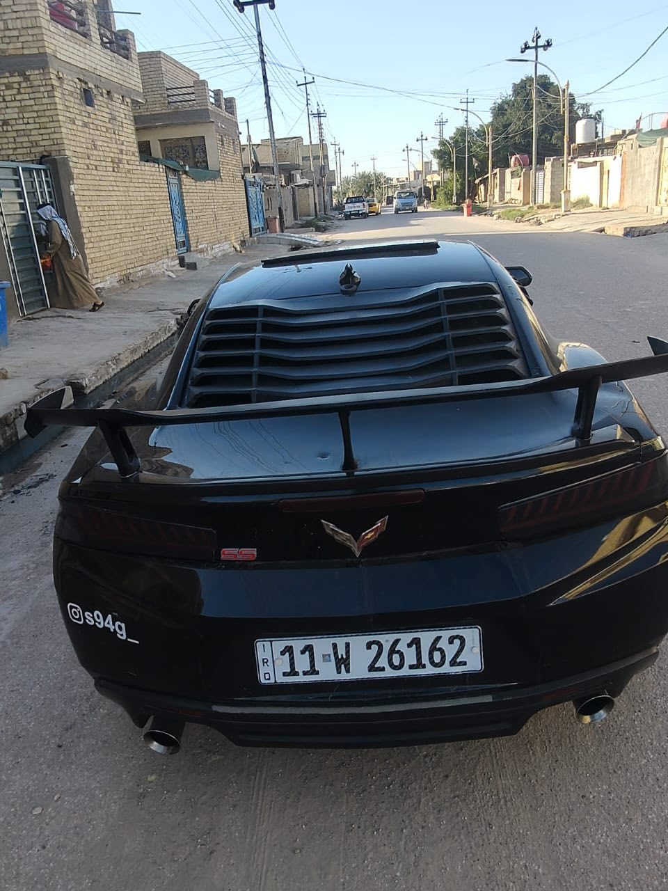 كمارو 2016 كير عادي فول مواصفاات مكينهً وكير جدد حداديه  
جديده رقم بغداد تحويل ثاني يوم سياره عوزه ملاحضات بسيطه سعر 95 لمو شراي لايراسل ويتعبني وتعبه  مكان ناصريه ***********
