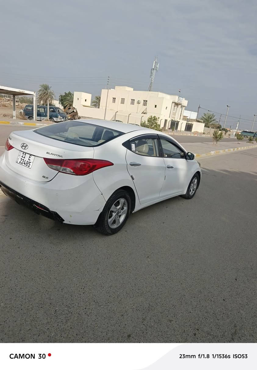 السلام عليكم..
النترا خليجي موديل ١٢ مواصفات GLS اعلى مواصفات رقم بغداد باسمي سونار موجود بالصور تبريد مكينه ١٦٠٠ دوش صدر كله مكفول مكاني ابو غريب .. السعر ١٠٥ وبيها مجال او مراوس حسب القناعه 
للاتصال واتساب ***********
