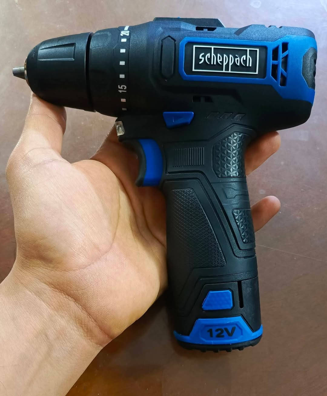 دريل الماني ثقيل كلش قوي دبل بطارية 
كامل الملحقات جديد غير مستخدم 
75 الف


**إذا كنت صاحب هذا الإعلان وتريد حذفه لأي سبب، رجاءا أرسل رسالة إلى الدعم الفني**