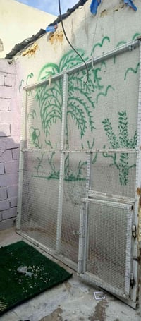 واجهيه البيع مترين ونص طول مترين ونص عرض قيم بما يرضي الله 07712551249