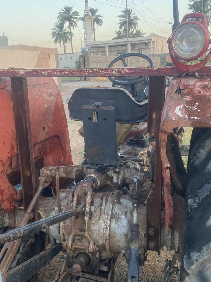 السلام عليكم.
فوركسن انكليزي   البيع
موديل 1981
مكينه جاهزه الشغل شرط من محرك او كير وجهاز رفع 
مكينه جاهزه من كلشي 
سعر. 9 ملايين 
مكان الخالديه ألجزيره 
رقم الموبايل ***********
@إشارة
