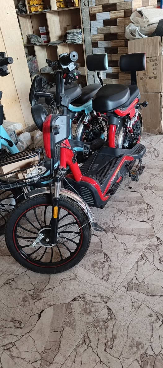 متاح باسكلات شحن زيرو جديد سعر 400 بالجمله بي 5 بطاريات وبي 4 // ***********
