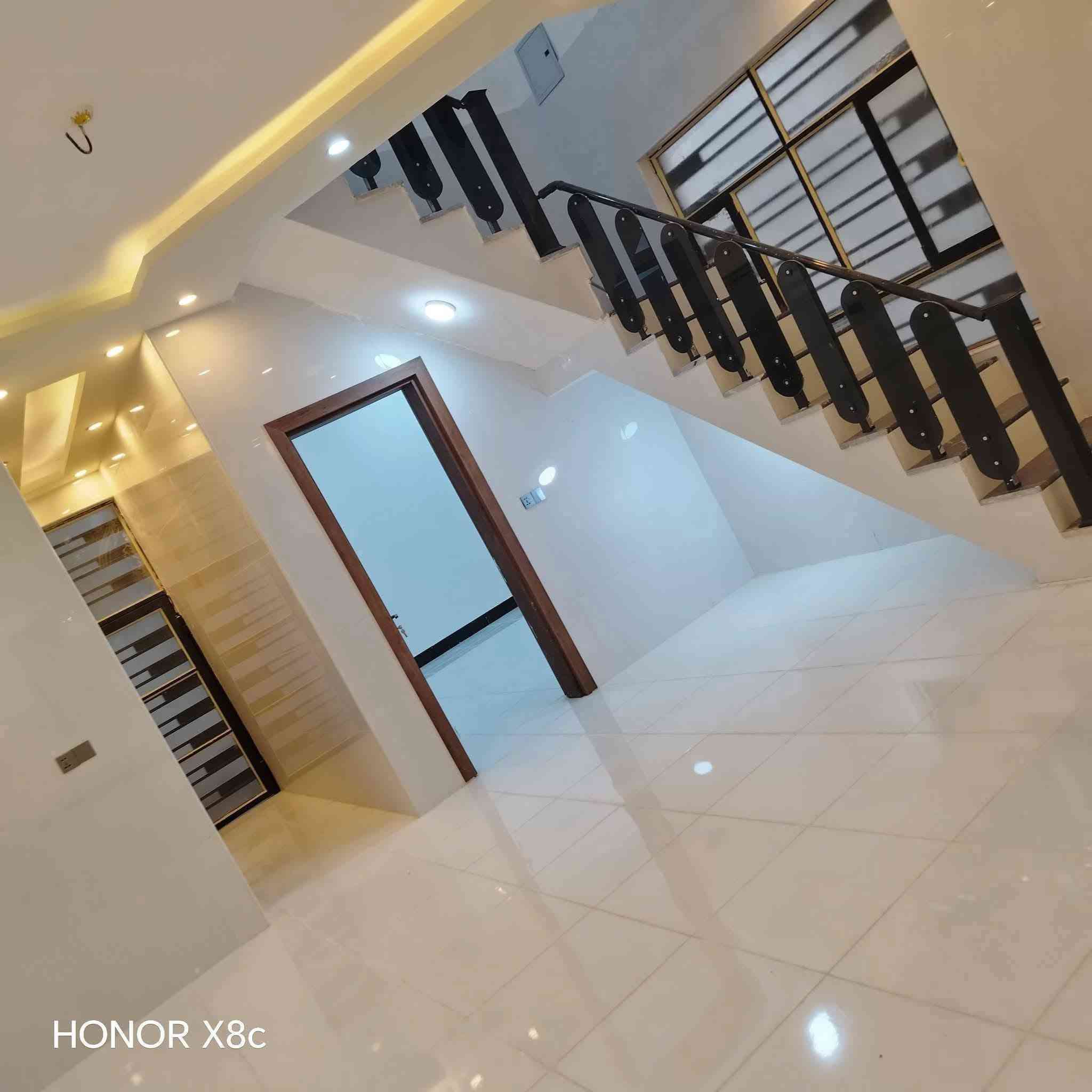 نتعامل بل القسط والنقد
🏡✨ المفتاح الذهبي للعقار والمقاولات ✨🏗️

نضع بين أيديكم خبرة، مصداقية، وثقة في عالم العقارات والمقاولات.

🔑 بيع وشراء العقارات🔑 تأجير وإدارة الأملاك🔑 خدمات المقاولات والبناء🔑 تعامل قائم على الأمانة والمصداقية
***********
