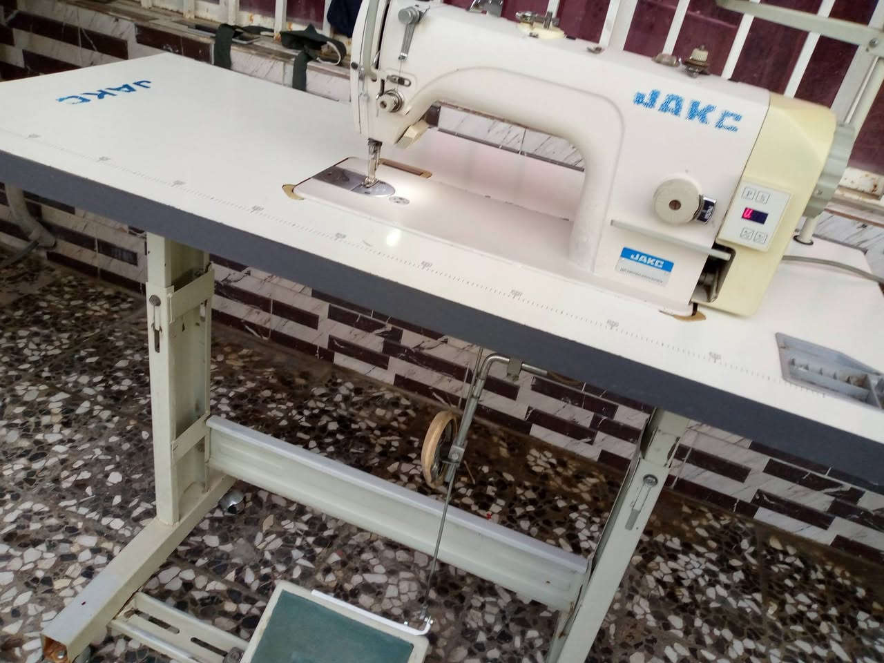 جاكسي  نظيفه ممتازه جيدا جدا كاتم تحكم سرعه مكانه الشعب  توصيل ماعدنه السعر 240


**إذا كنت صاحب هذا الإعلان وتريد حذفه لأي سبب، رجاءا أرسل رسالة إلى الدعم الفني**