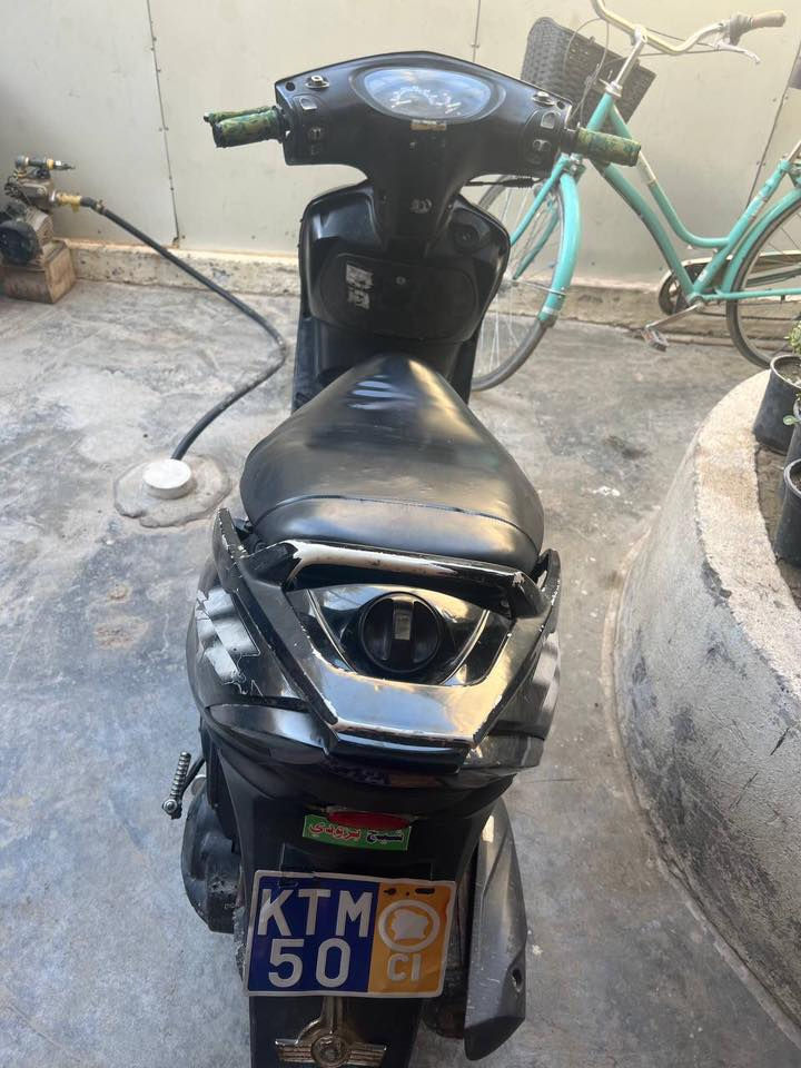 دراجه ثعلب ١٤٠ الدارجه
الكفرات كلها مختمه بلاد
الاشاير كلها شغالات 
تشتغل سلف وتشتغل هندر 
مكينه مامفتوحه بلاد حتى بيها ختم 
السعر500وبيها  مجال 
مكاني بغداد 
رقمي ***********
