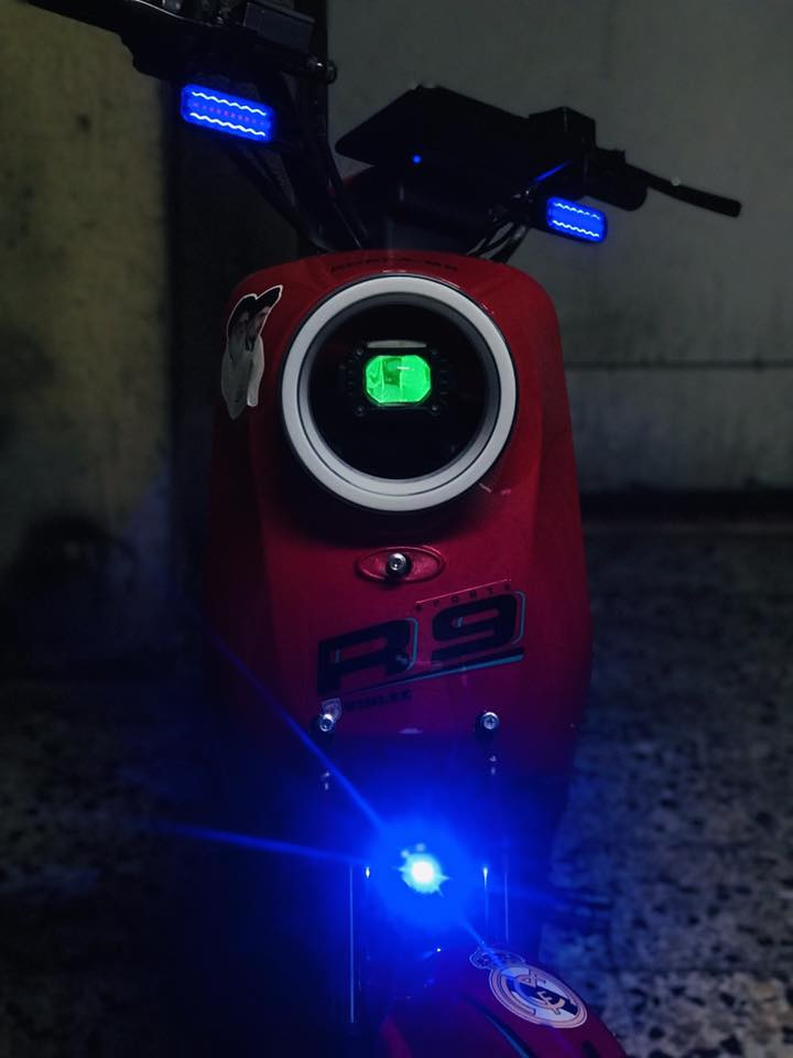 السلام عليكم دراجة r9 نضيفه مثل ما تشوف وبطاريات جدد 
كلشي وياه شاحنه و مرايات و كلشي شغال بيه مــن الكهربائيات والسعر 300 قفل قفل والعنوان البصره الكزيزه


**إذا كنت صاحب هذا الإعلان وتريد حذفه لأي سبب، رجاءا أرسل رسالة إلى الدعم الفني**