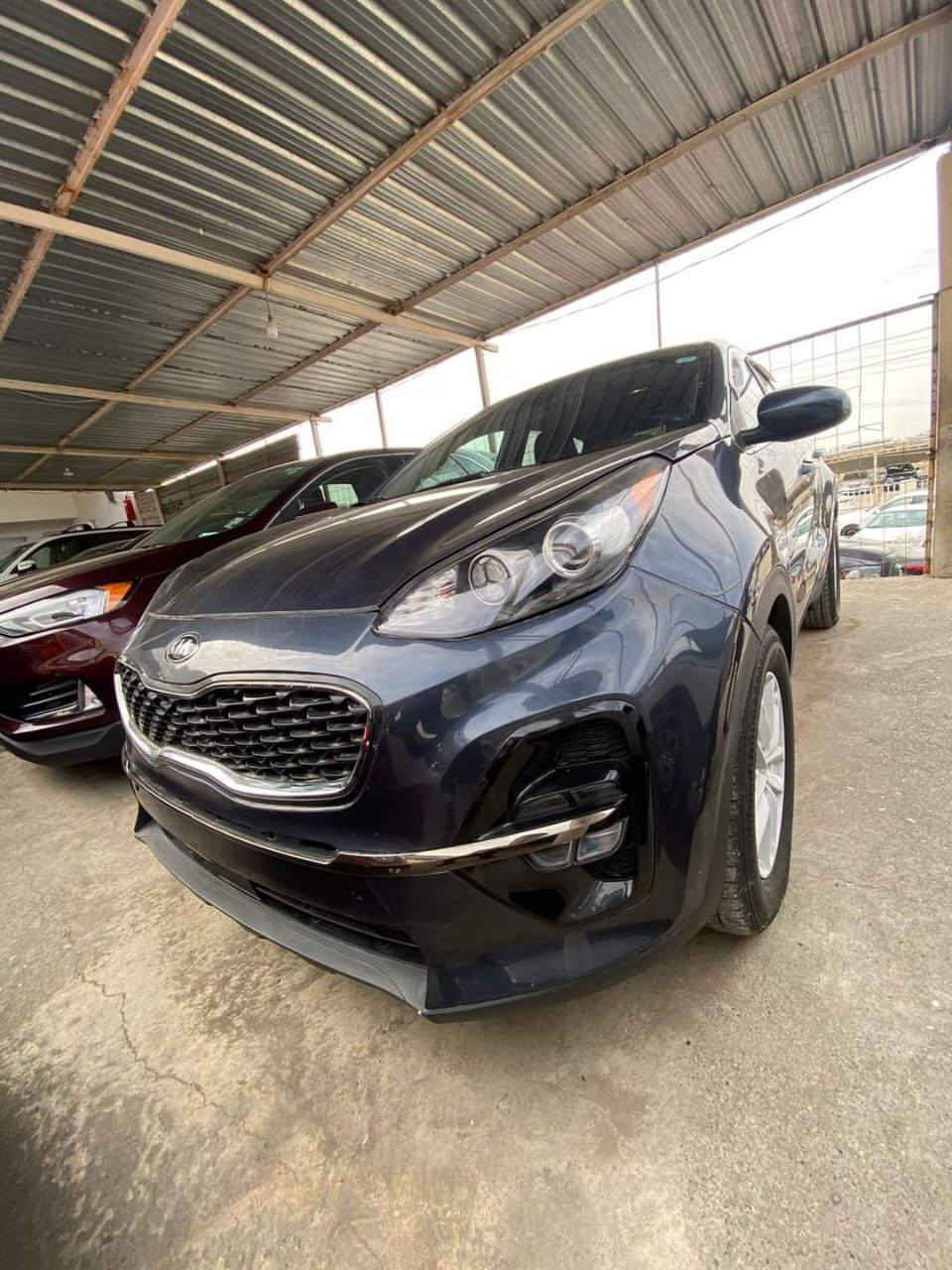 لون نيلي غامق
كشنات مخمل 
تبريد قطعتين
نص فول
المحرك 2500
الضرر مالتها مثل مواضح بالصور
الموديل 2021
شمالية بئسمي 
سيارة احلى من الصور 

***********
