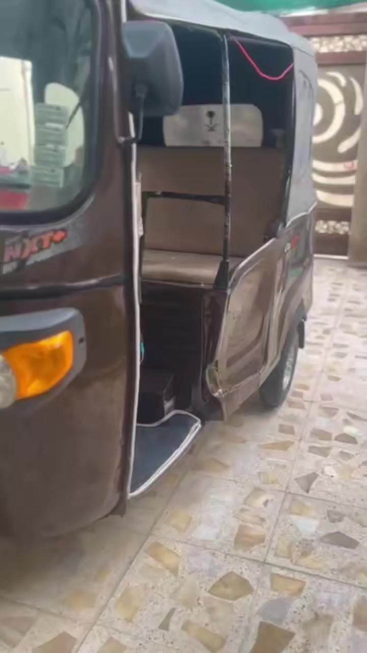 تكتك بياجو موديل 2023 شهر 11 مكينه كفالة كفالة ضربة بسيطة بيها مكاني ميسان العمارة *********** سعرها 4200 بيها مجال بسيط...وكيلها بصرة عشار
