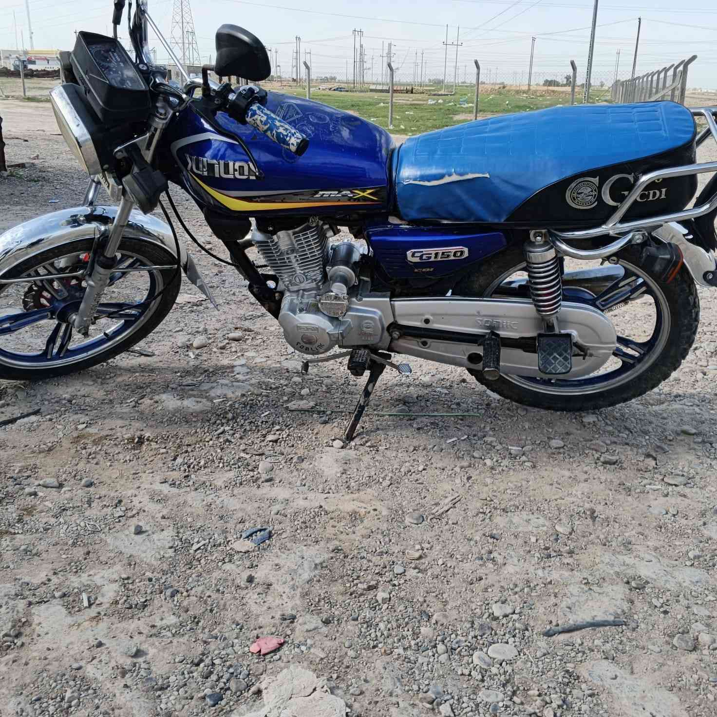 السلام عليكم ماطور سيفان 23 ماحرك مامفتوح السعر 500وبيه مجال المكان ناعمه ***********
