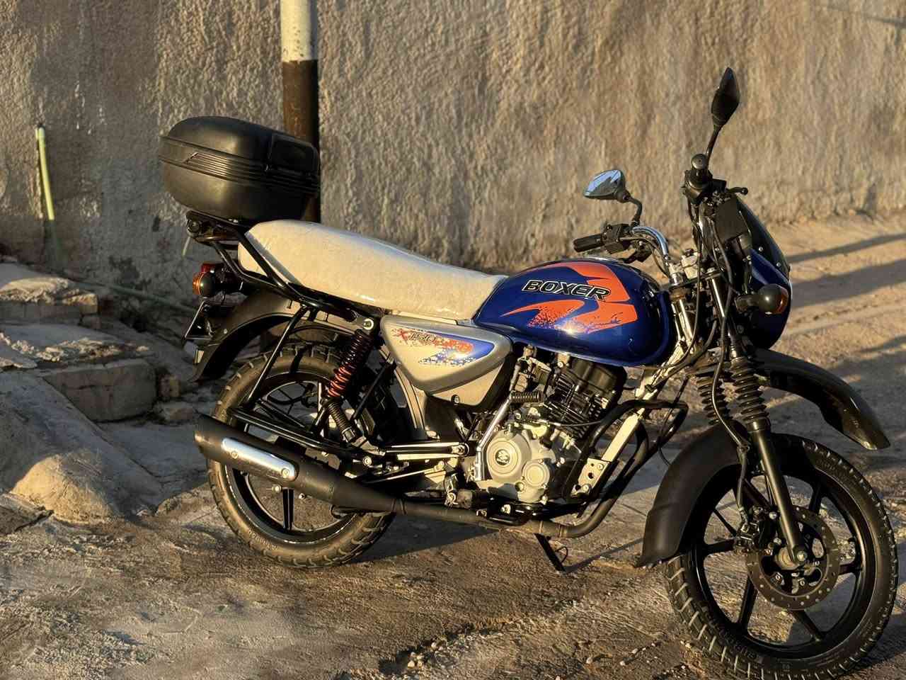 بوكسر هندي 
22 مامشتغله دلفري
نظافه فول
مرقم ميسان للبيع
***********
