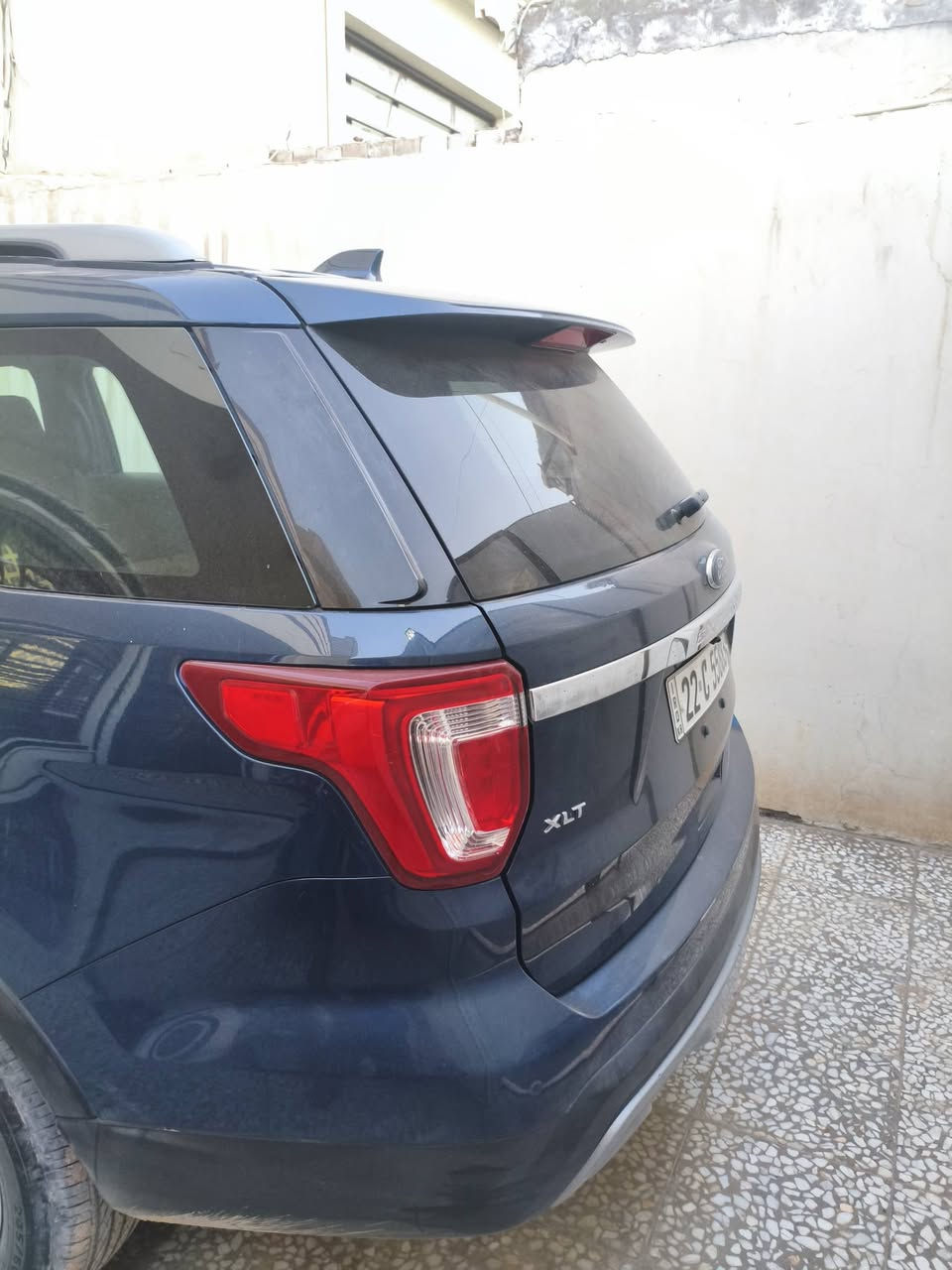 السلام عليكم للبيع سياره فورد اكسبلور موديل 2017 سياره نظيفه وجاهزه العنوان 
عنوان النجف الاشرف هاتف ***********
