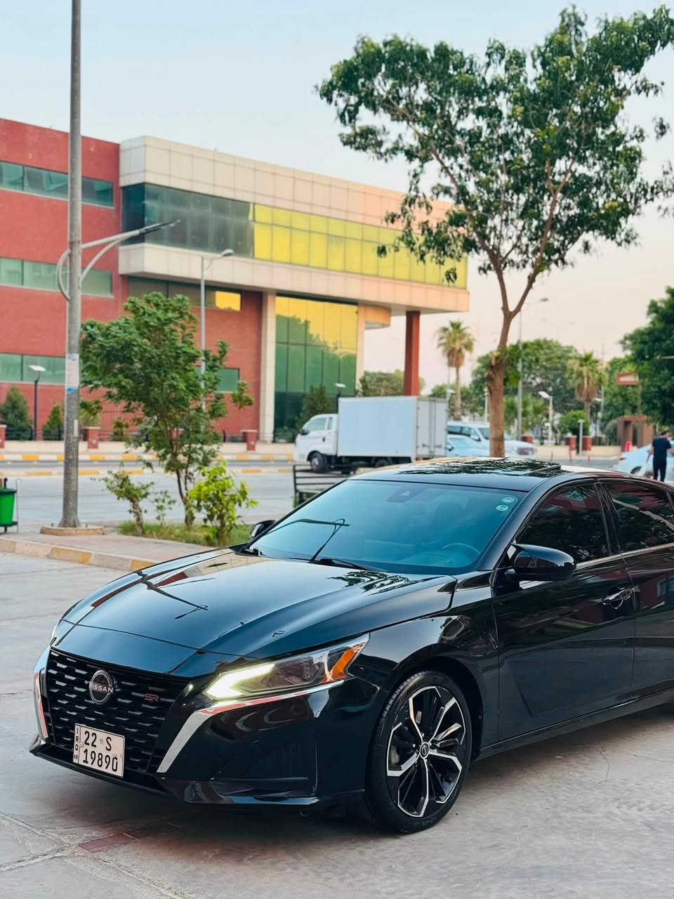 السلام وعليكم
Nissan Altima 2023 SR Pluss
 اعتذر عن المرواسه او بيع بالاقساط
بيع نقداً فقط ....
 نيسان التيما فول مواصفات واحد على واحد✅

* سلايد وشاشة جبيره
* ⁠تحكمات ستيرن
* ⁠رادار اربع جهات
* ⁠كشنات جلد مع كشنات تدفئة
* ⁠اوتو بريك
* ⁠ابل كاربلي مع اندرويد اوتو
* ⁠شفتات ستيرن رياضي

حادثها فقط الصندوق بدون دواخل بدون ايرباك
رقم الشاصي : 1N4BL4CV8PN340319

رقم اربيل تحويل ثاني يوم

السعر (١٧٥) وبيها مجال بسيط 💰

عنوان قضاء كلار

***********

