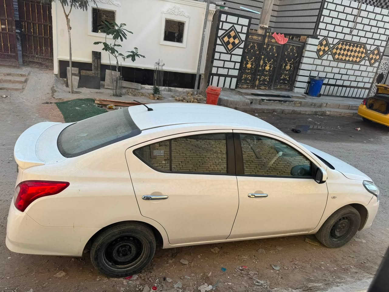 شني 19هندي السيارة بيها باردة السعر 95للستفسار )***********
