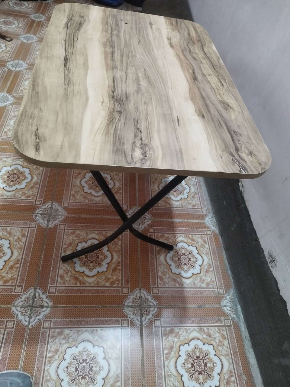 ميز طعام صاج جديد سعره45قفل جديد وطبلات جدد سعرهم35قفل30كربلاء معملجي شراي يتصل***********
