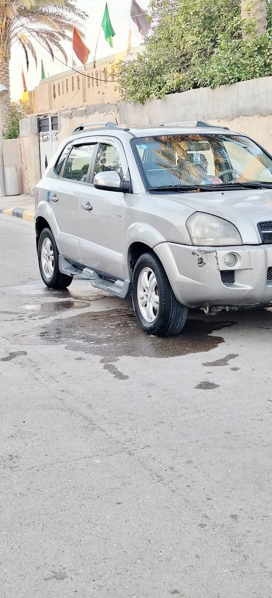 البيع او مراوس حسب القناعه توسان موديل ٨ رقم بغداد مشروع وطني تحويل ثاني يوم سنويه٢٩ مكفوله من الصبغ واضربه مكينه وكير جديد تخم تاير كهرباياته كلها شغاله تبريد تدفئه كلها شغاله فتحه بنروامه سياره جاهزه كله على الشركه لاستفسار اكثر على رقم ***********☆***********
